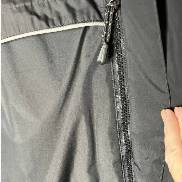 PGA Tour Men's Golf Jacket Size L in Black w/Gray Trim Convertible Sleeve - Picture 3 of 8